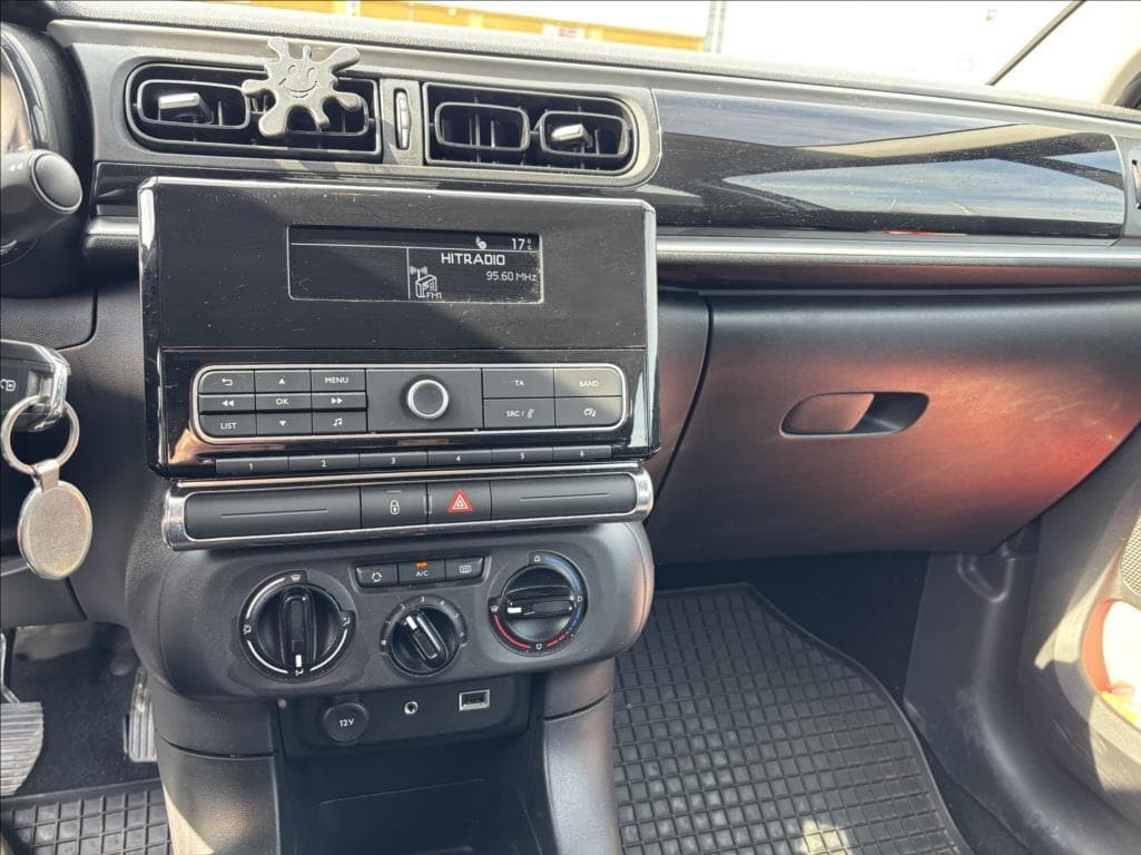 2017 Citroen C3 - 11