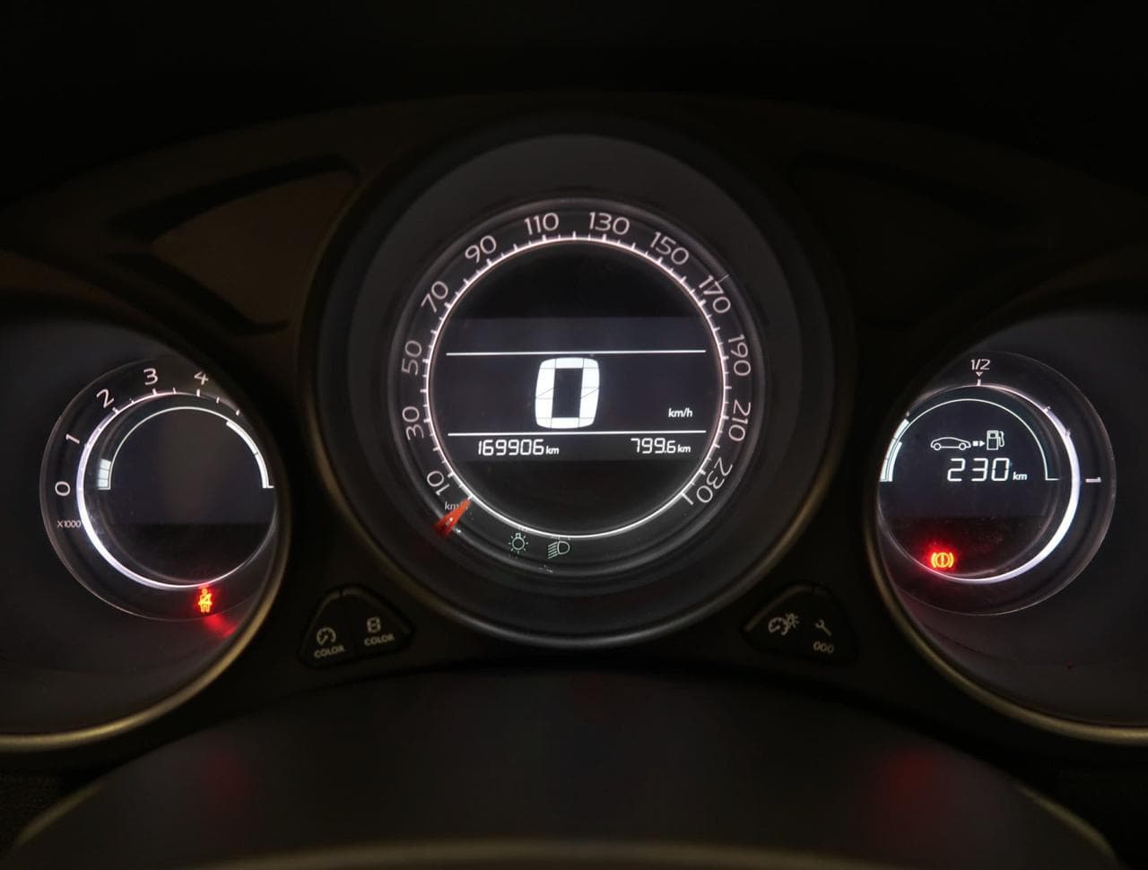 2016 Citroen C4 - 17
