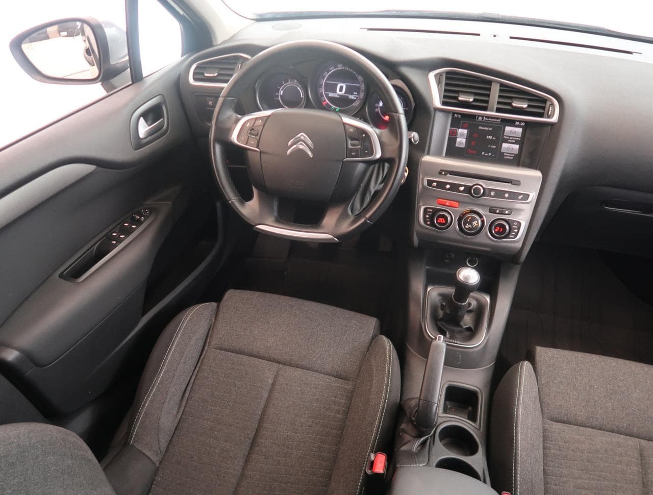 2016 Citroen C4 - 9