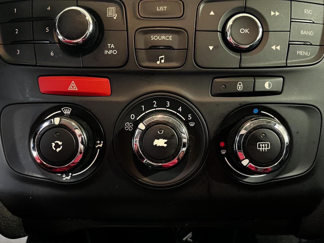 2012 Citroen C4 - 14