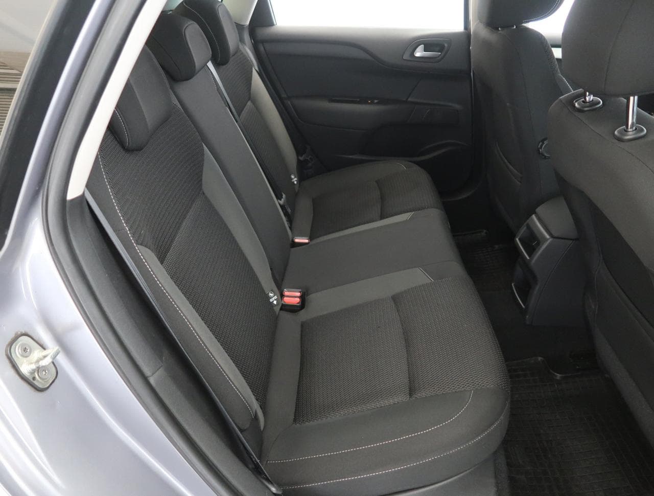 2018 Citroen C4 - 13