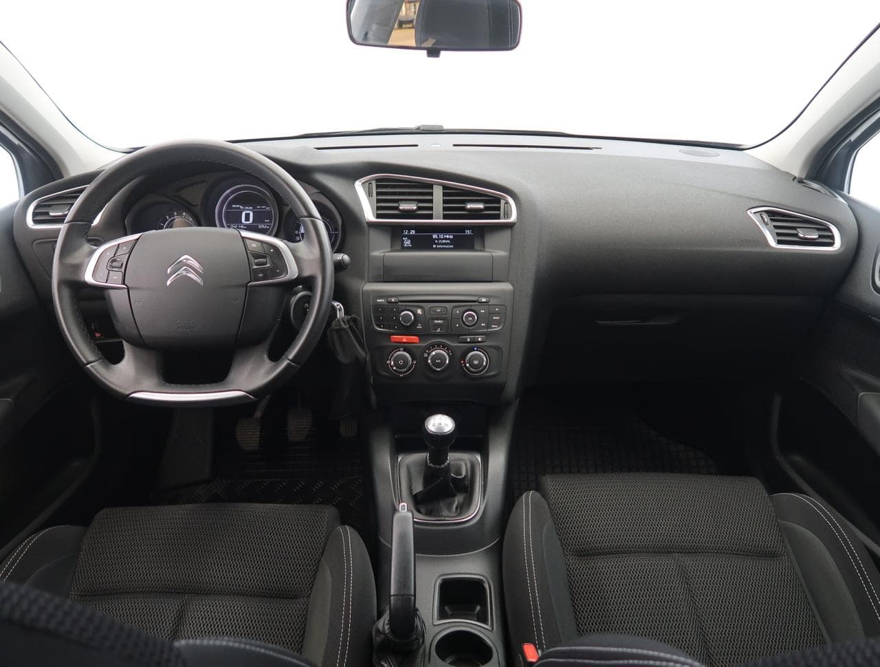 2018 Citroen C4 - 10