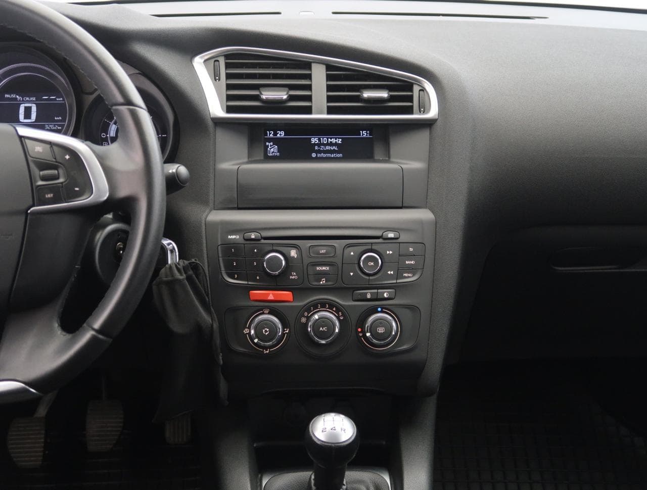 2018 Citroen C4 - 18