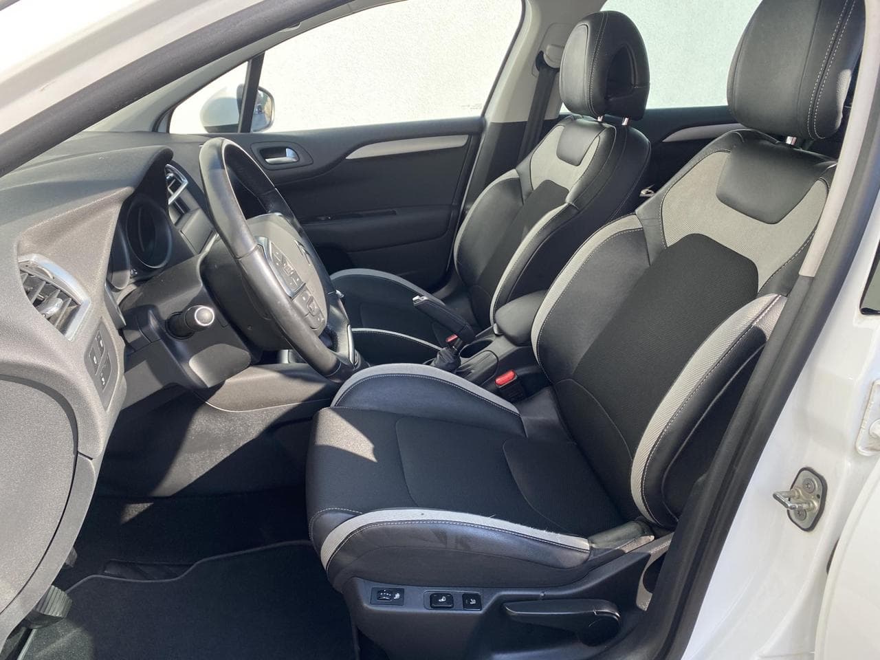 2012 Citroen C4 - 17