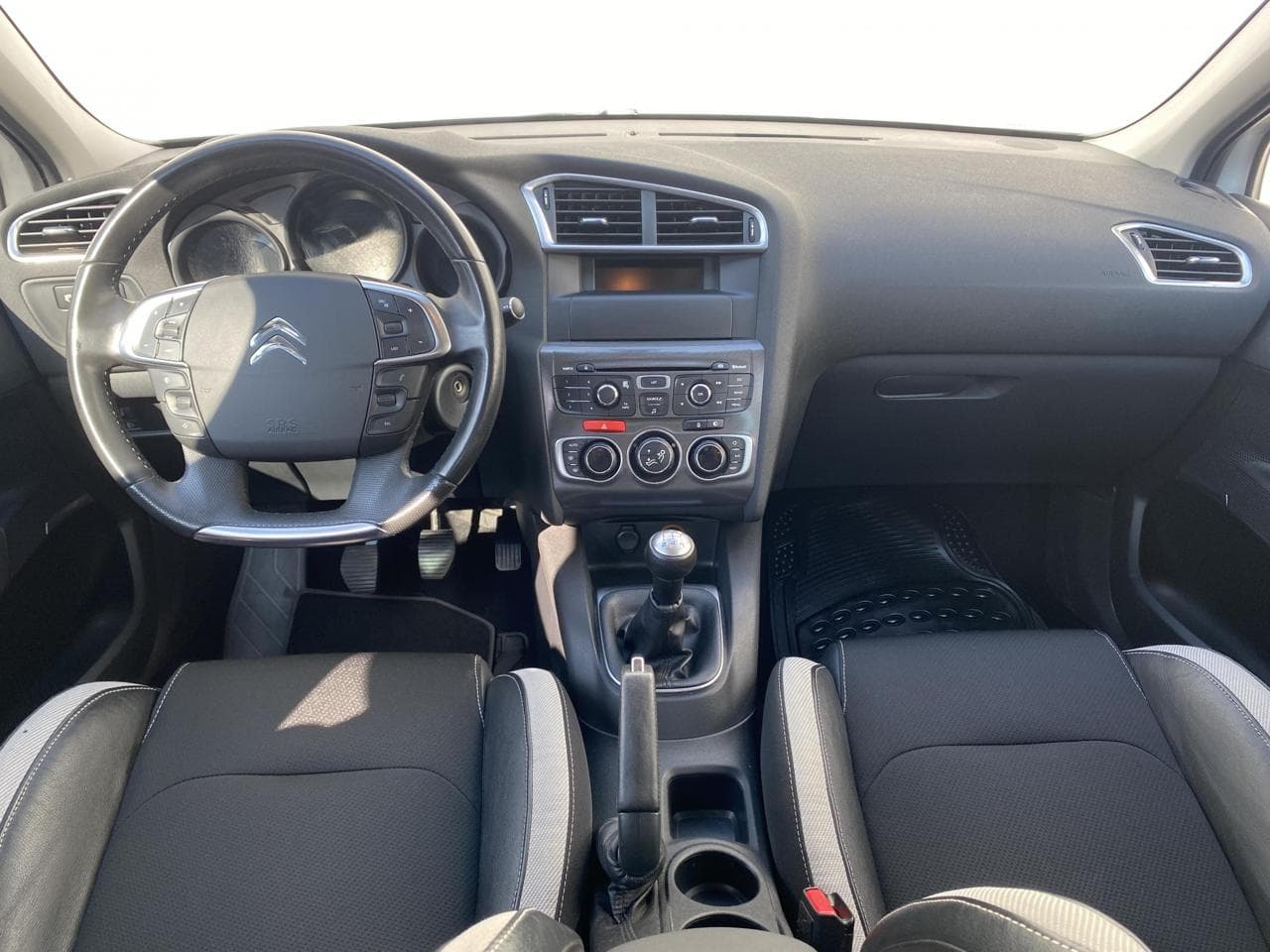 2012 Citroen C4 - 15