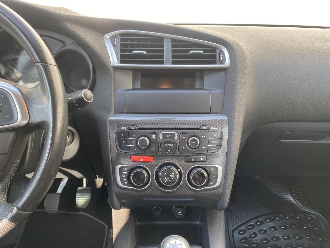 2012 Citroen C4 - 23