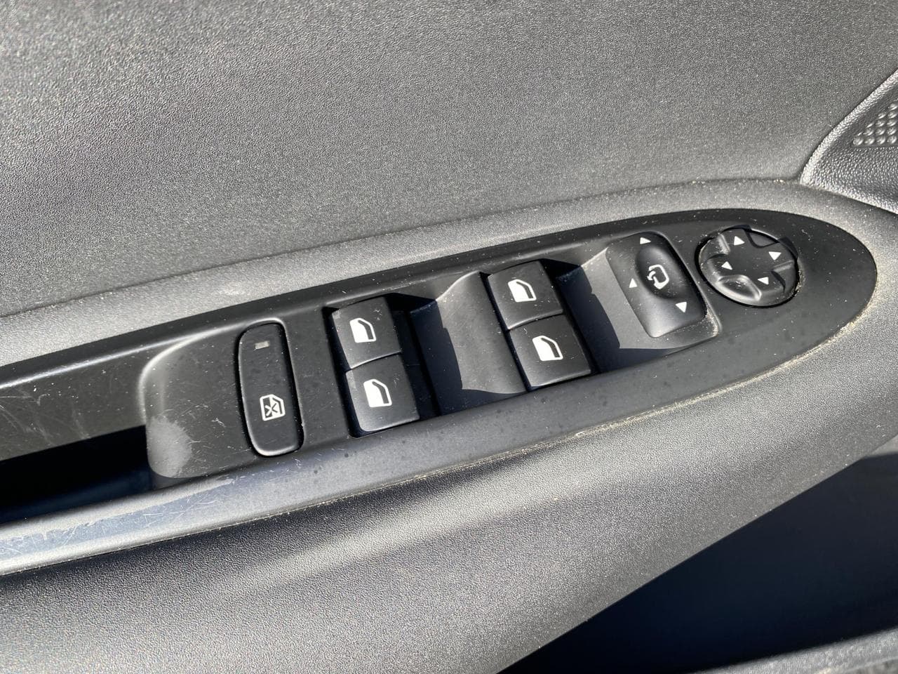 2012 Citroen C4 - 25