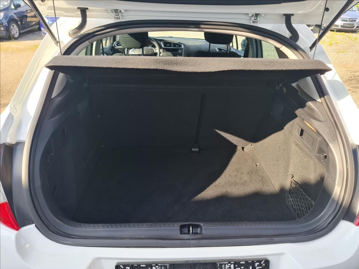 2013 Citroen C4 - 23