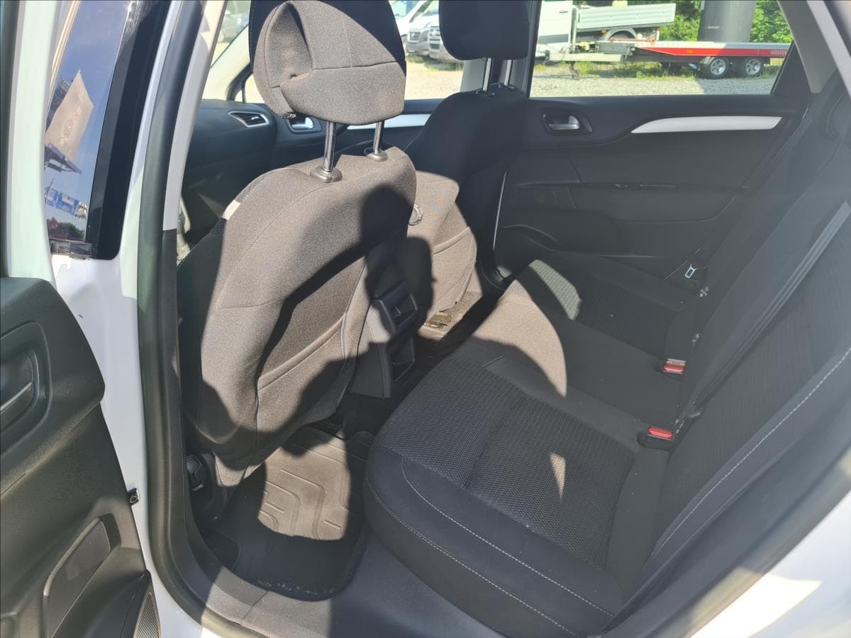 2013 Citroen C4 - 21