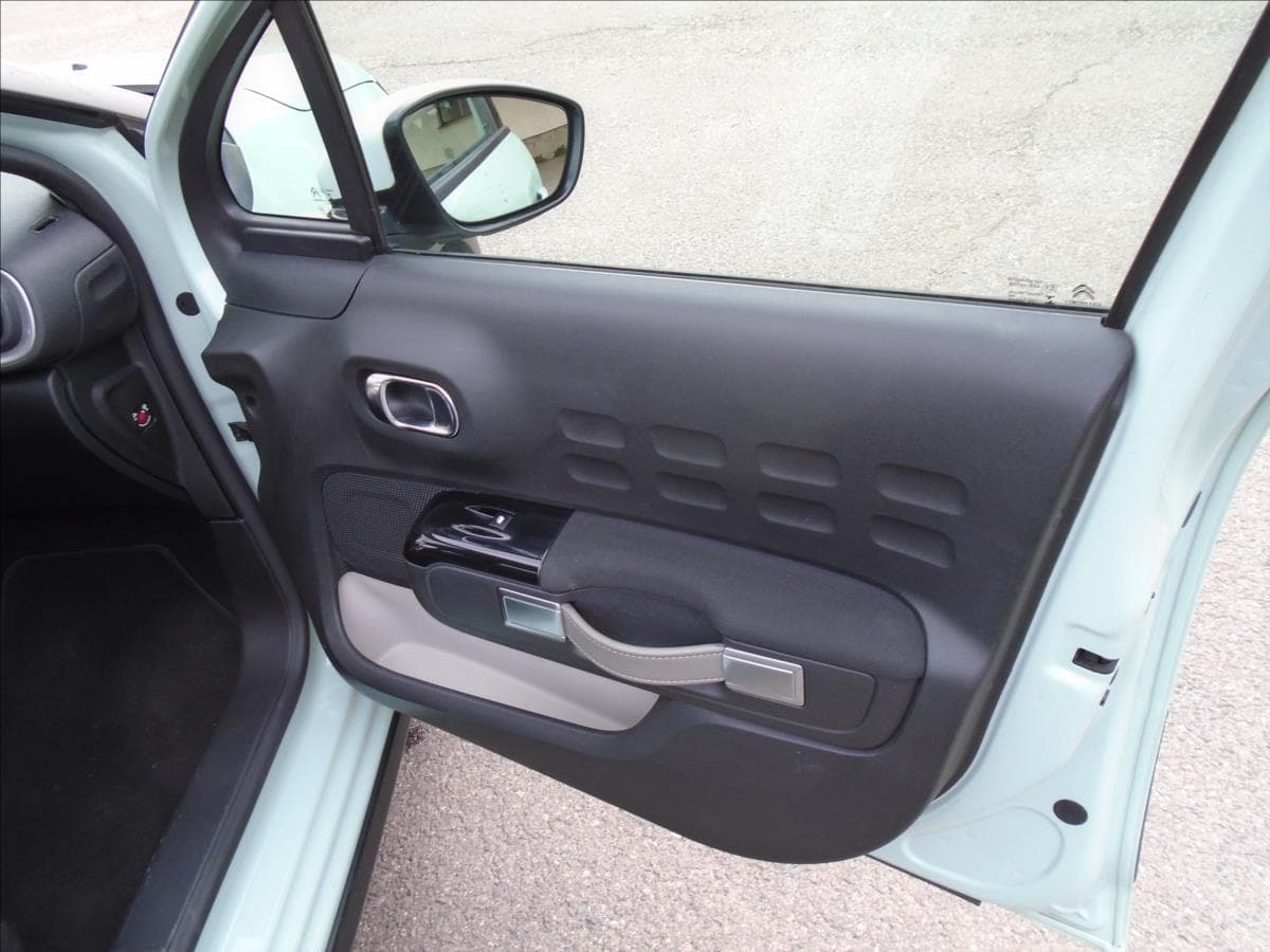 2018 Citroen C3 - 19