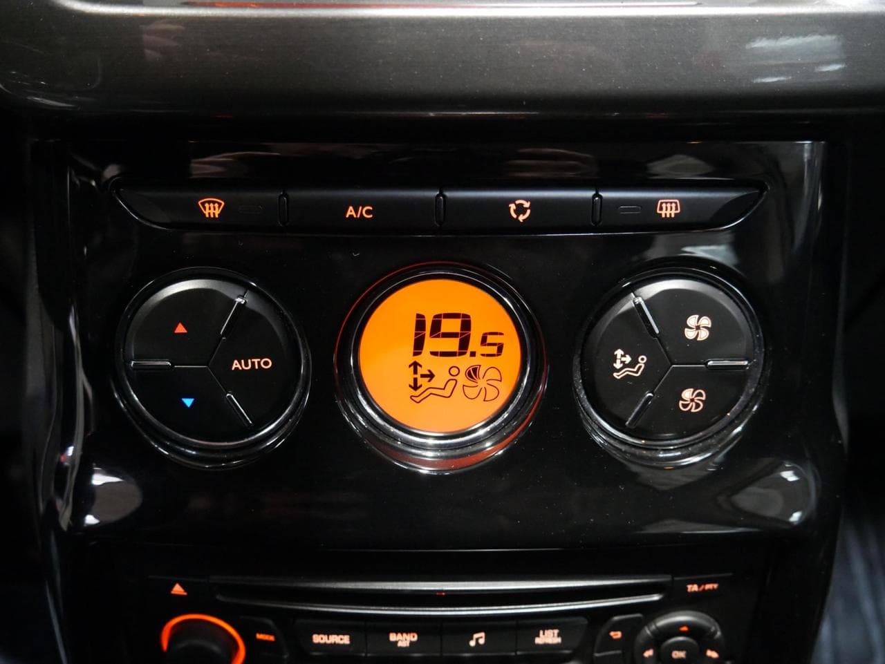 2013 Citroen C3 - 21