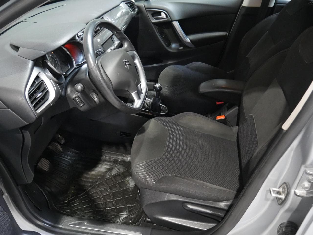 2013 Citroen C3 - 14