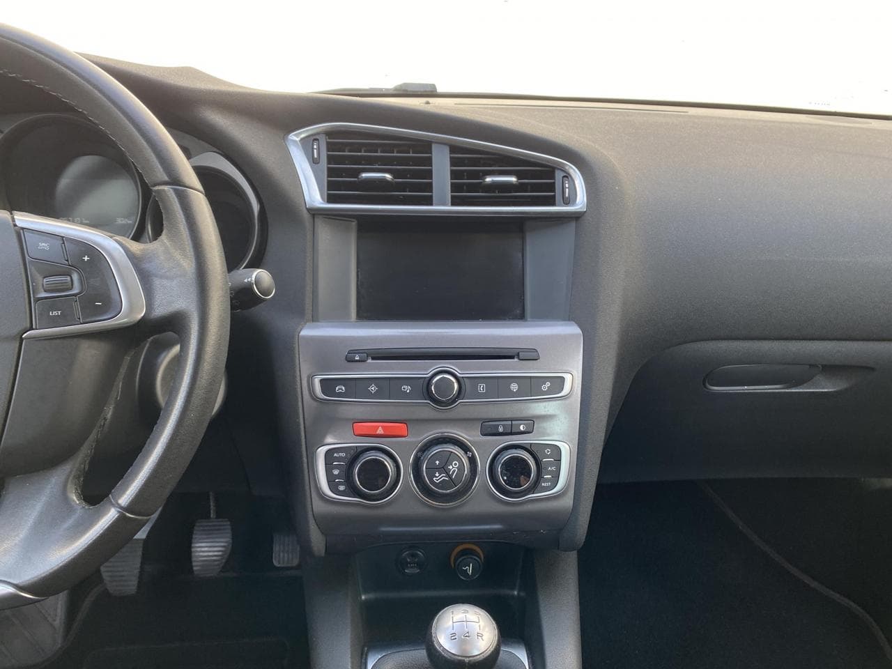2018 Citroen C4 - 12