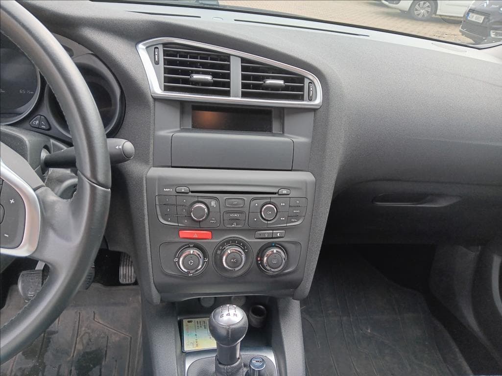 2017 Citroen C4 - 9