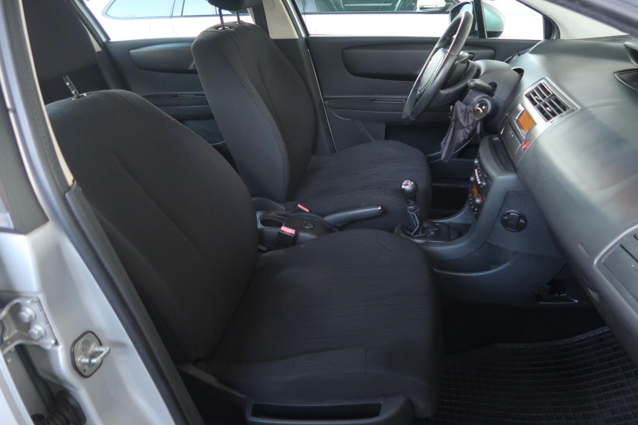 2010 Citroen C4 - 12
