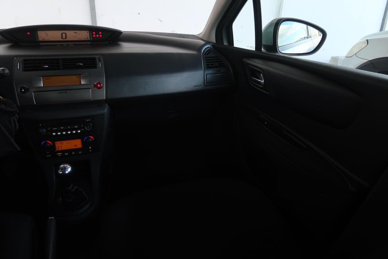 2010 Citroen C4 - 11