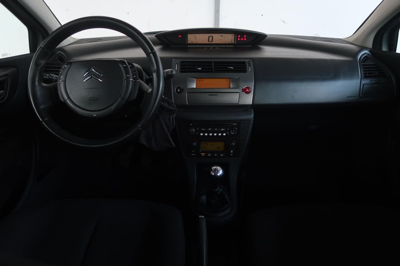 2010 Citroen C4 - 10