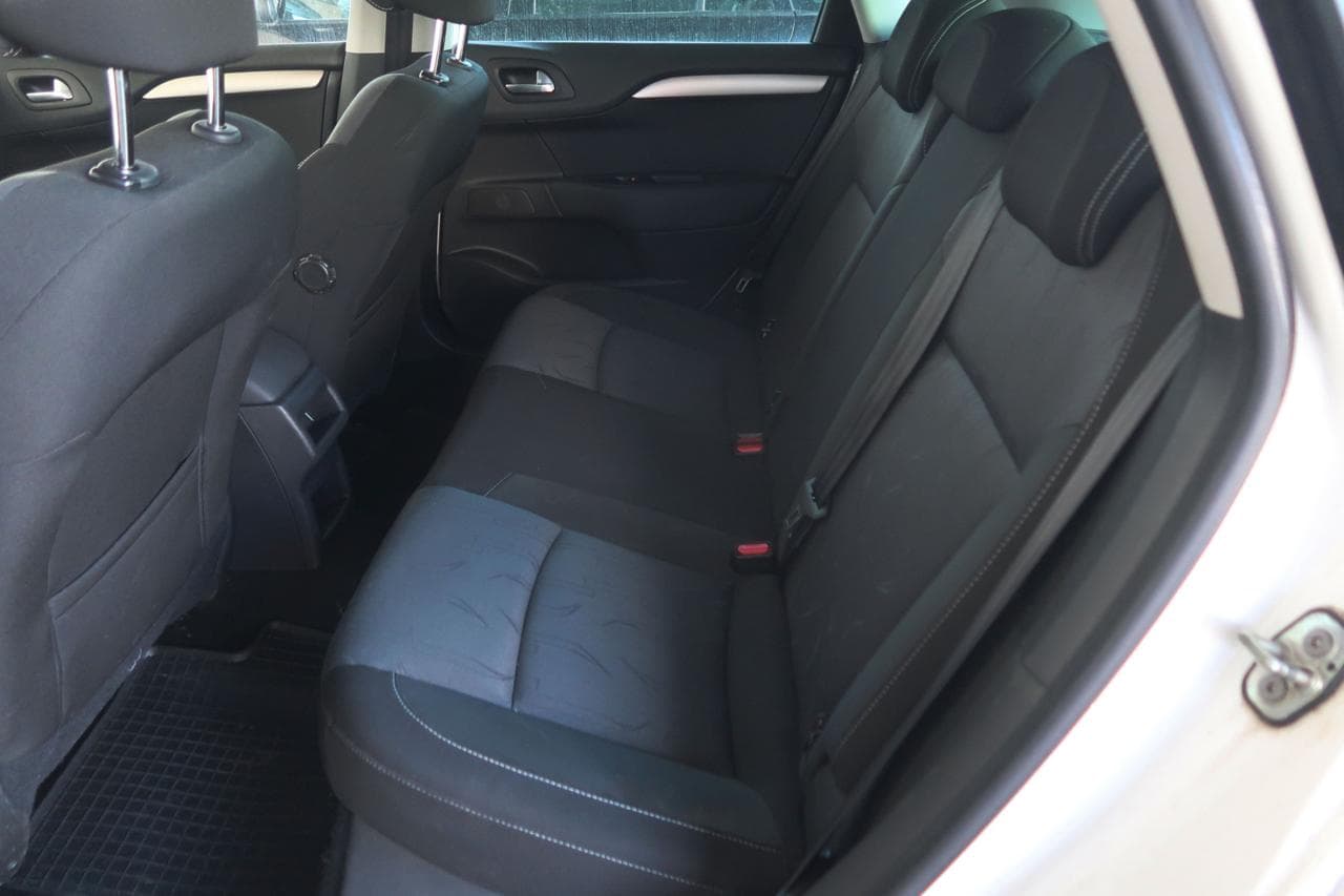 2012 Citroen C4 - 29