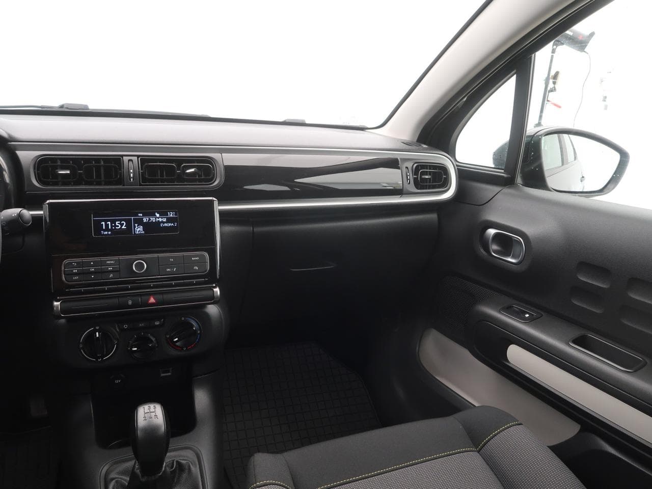 2019 Citroen C3 - 17