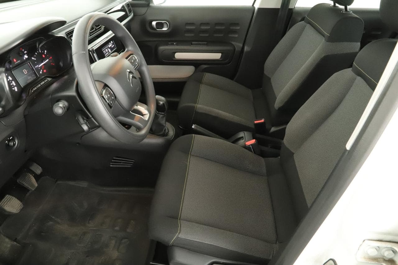 2020 Citroen C3 - 24