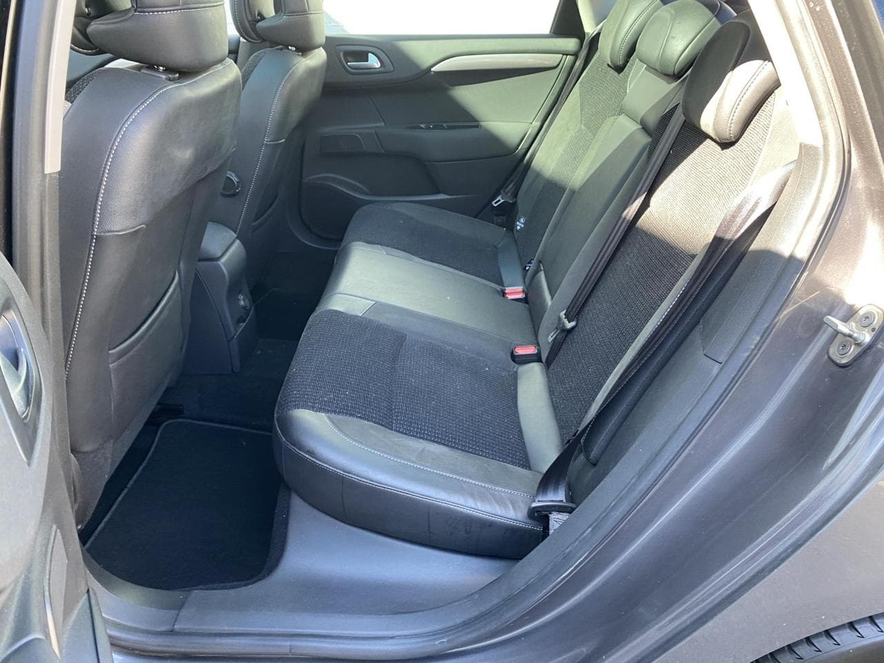 2016 Citroen C4 - 17