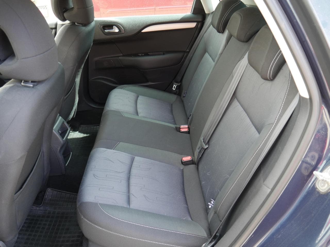 2011 Citroen C4 - 15
