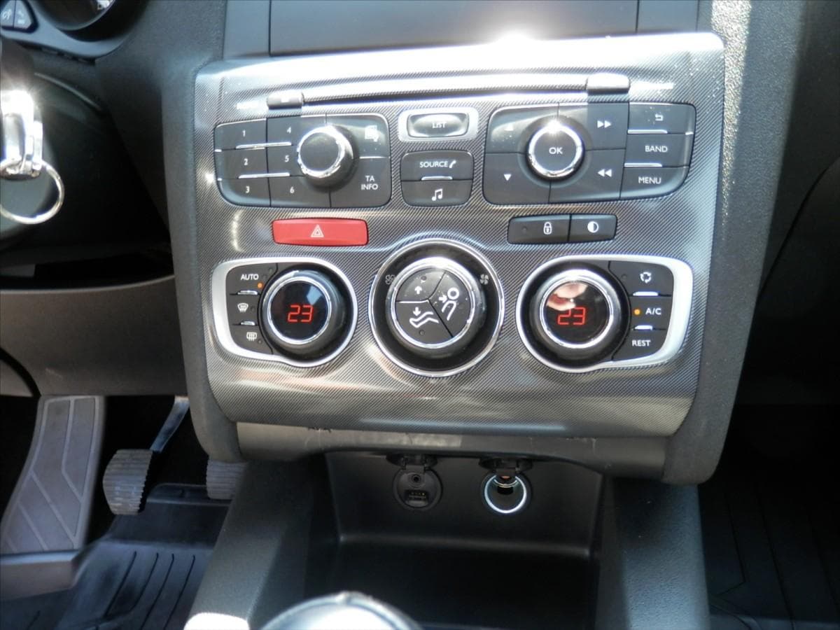 2014 Citroen C4 - 13