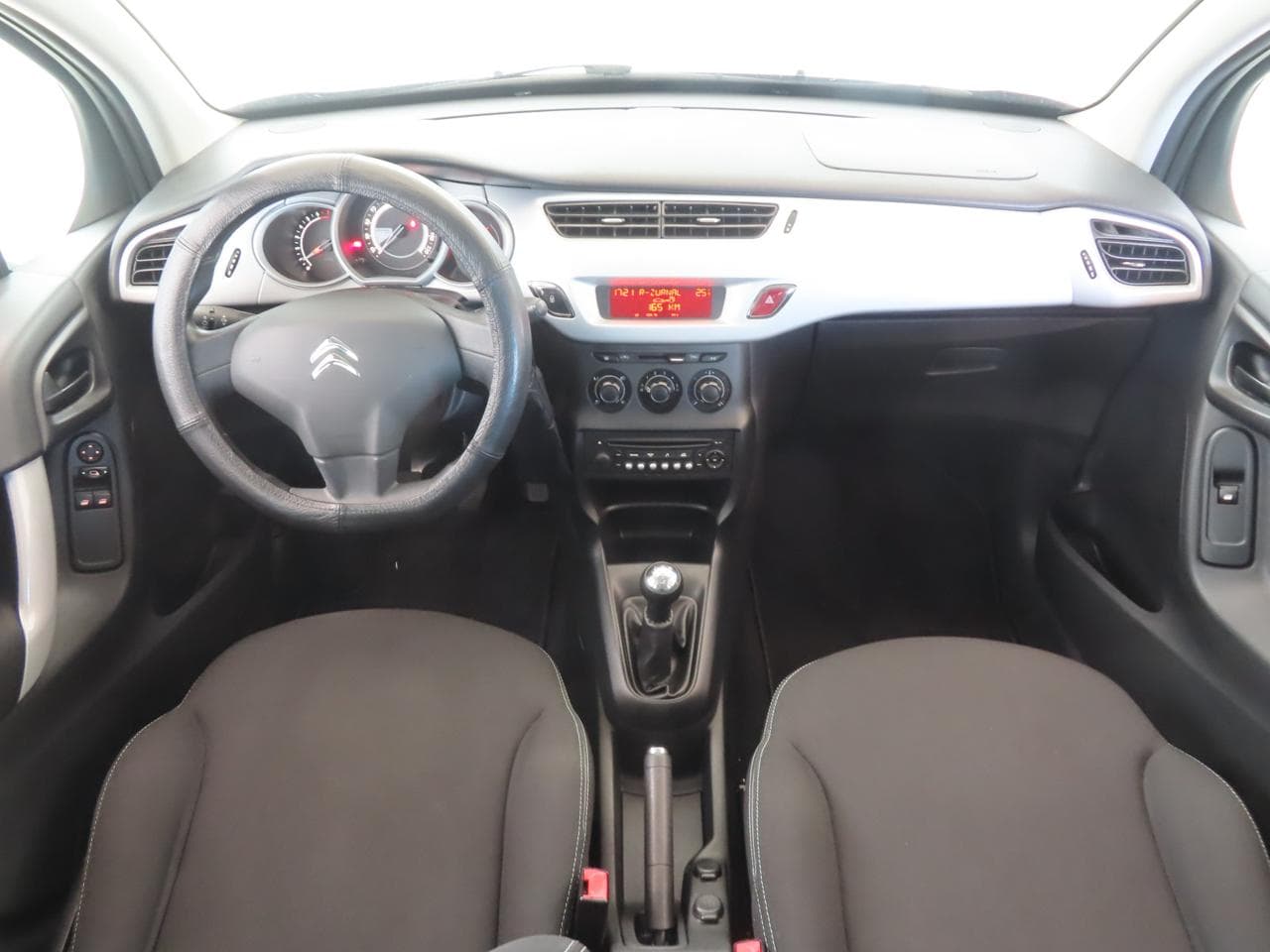 2016 Citroen C3 - 10