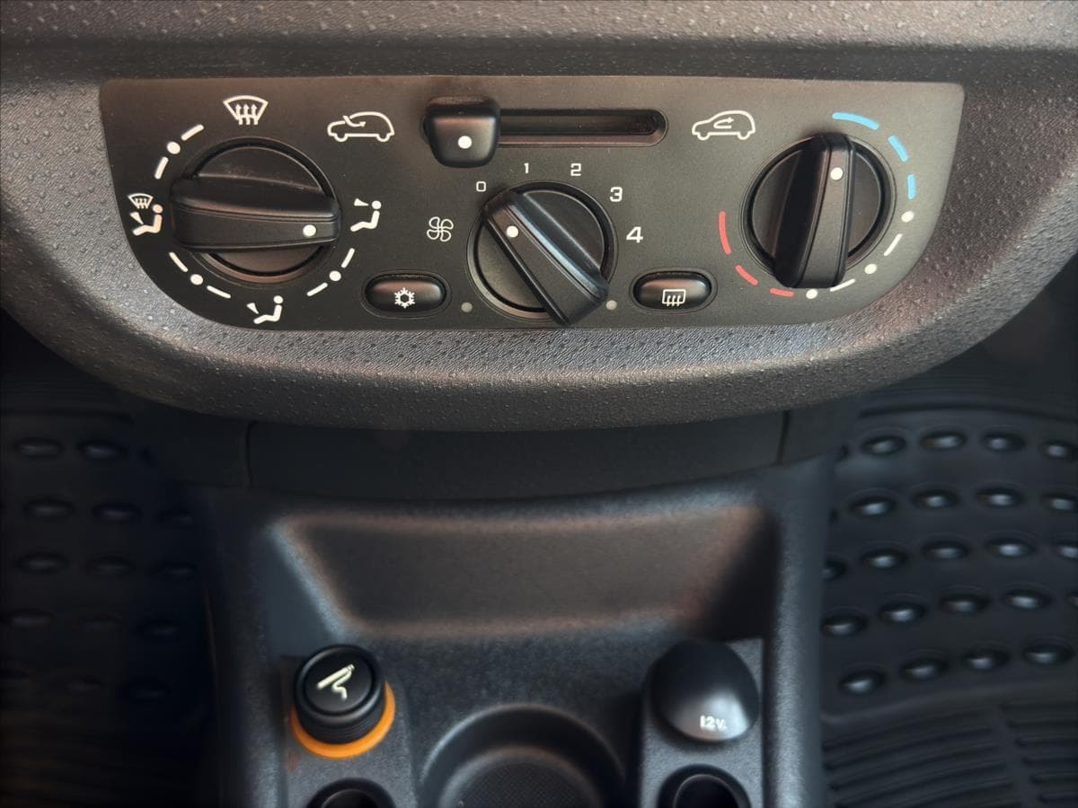 2003 Citroen C3 - 19