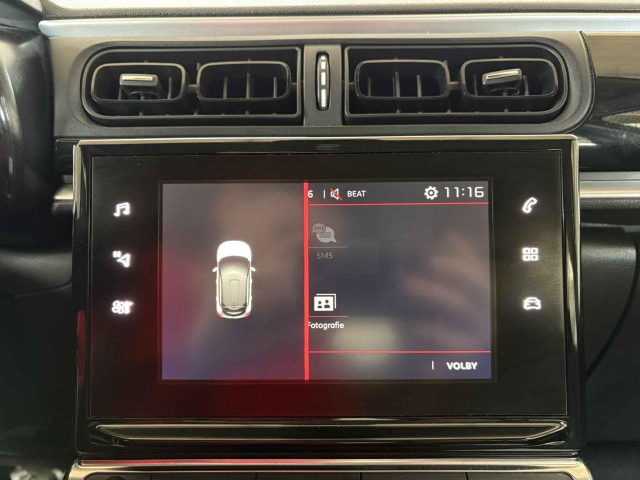 2018 Citroen C3 - 18