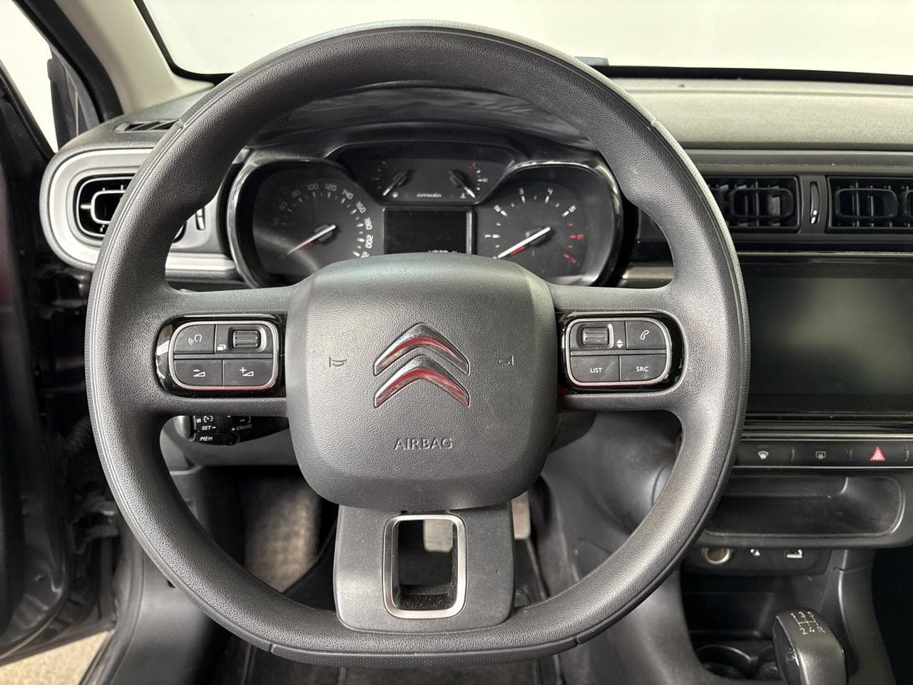2018 Citroen C3 - 25