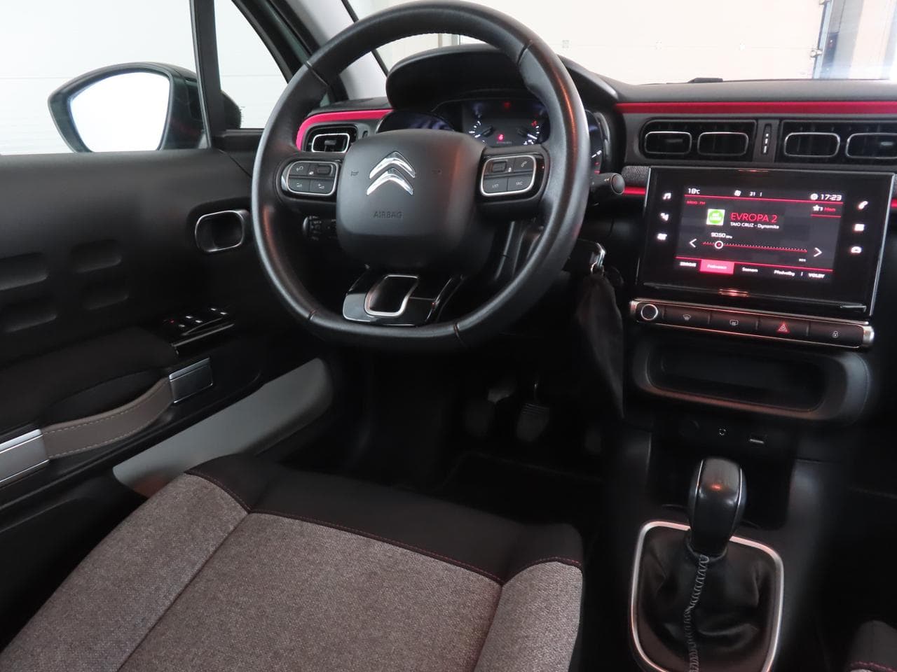 2018 Citroen C3 - 9