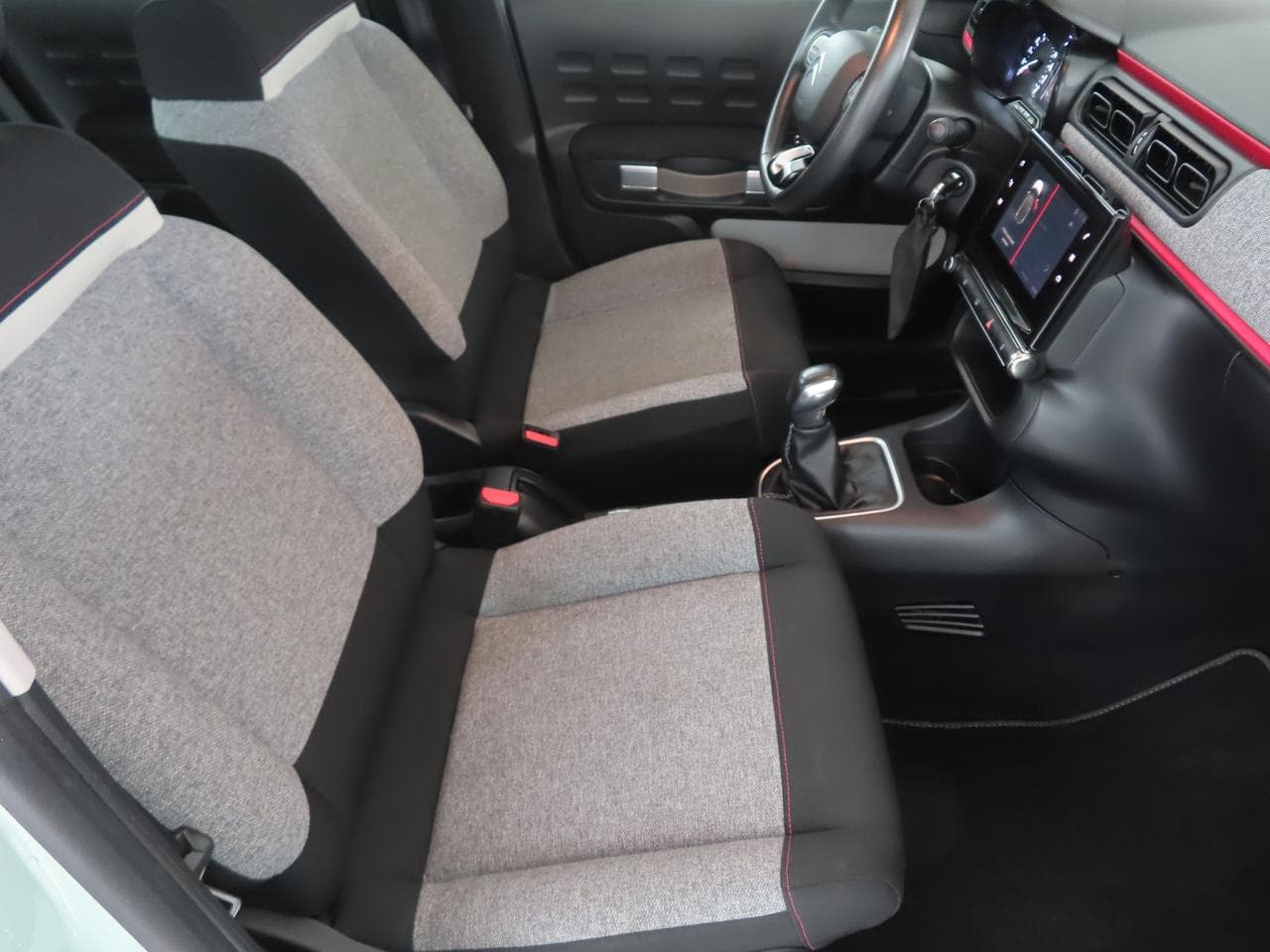 2018 Citroen C3 - 12