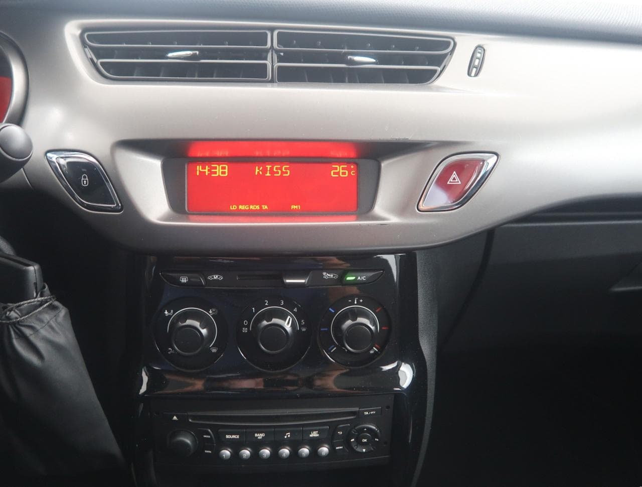 2016 Citroen C3 - 21