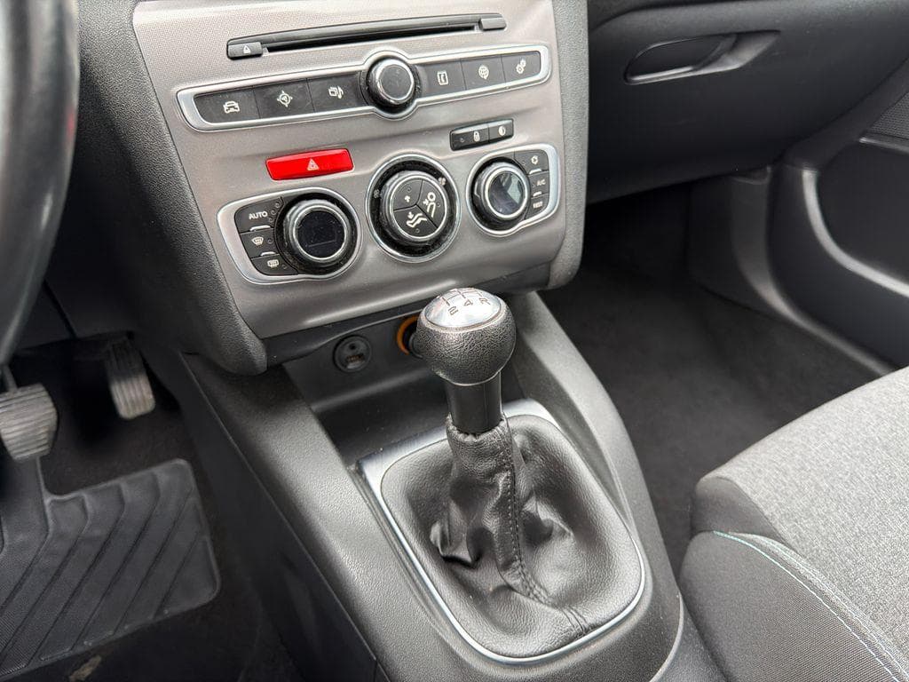 2016 Citroen C4 - 11