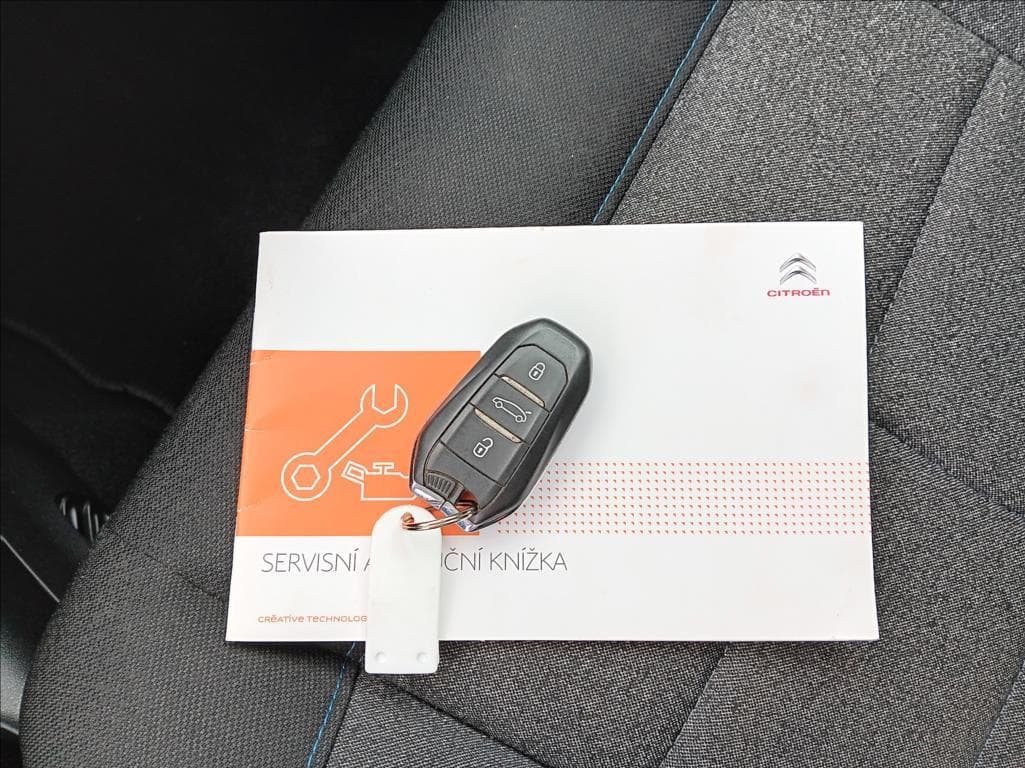 2018 Citroen C4 - 27