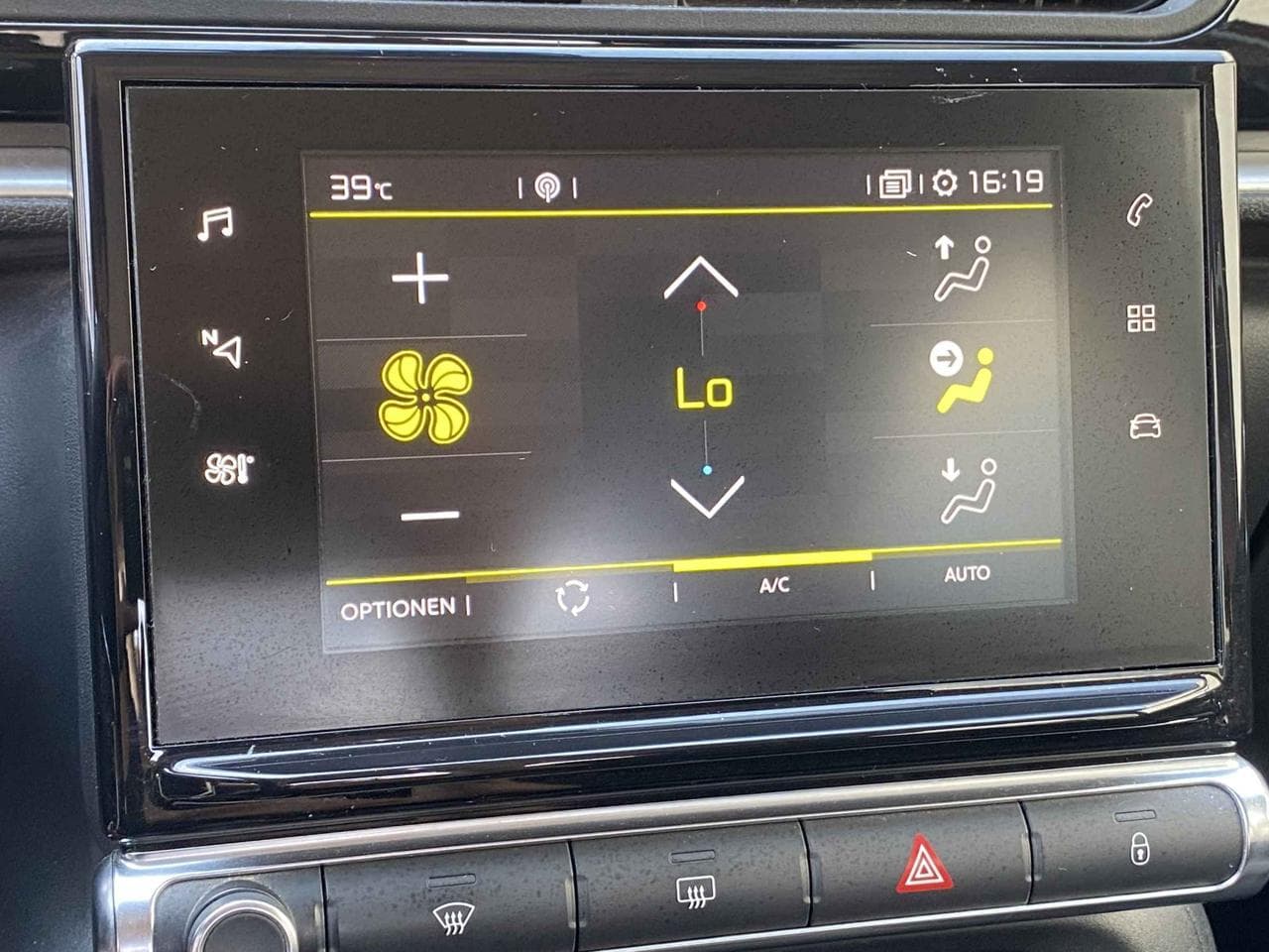 2017 Citroen C3 - 26