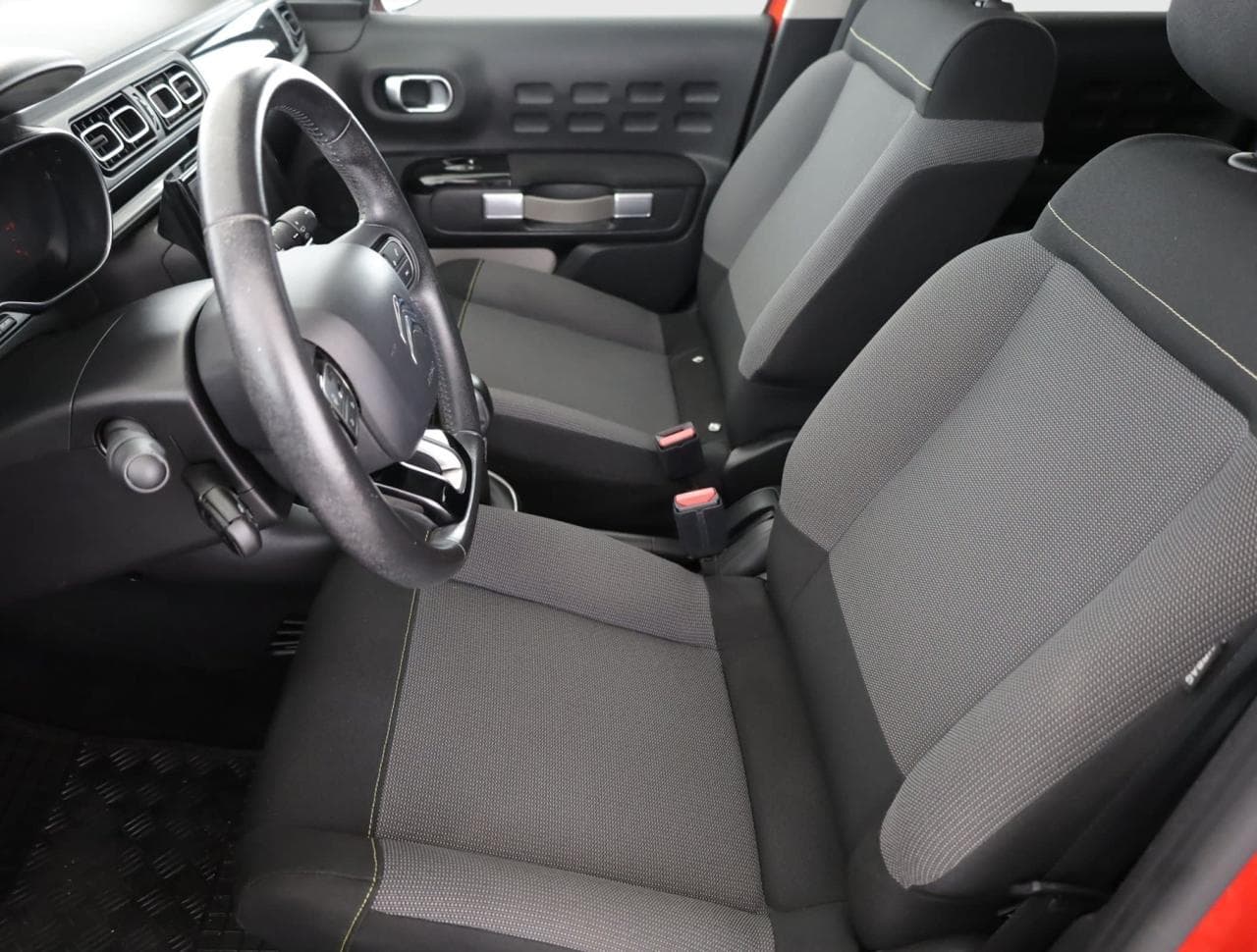 2018 Citroen C3 - 34