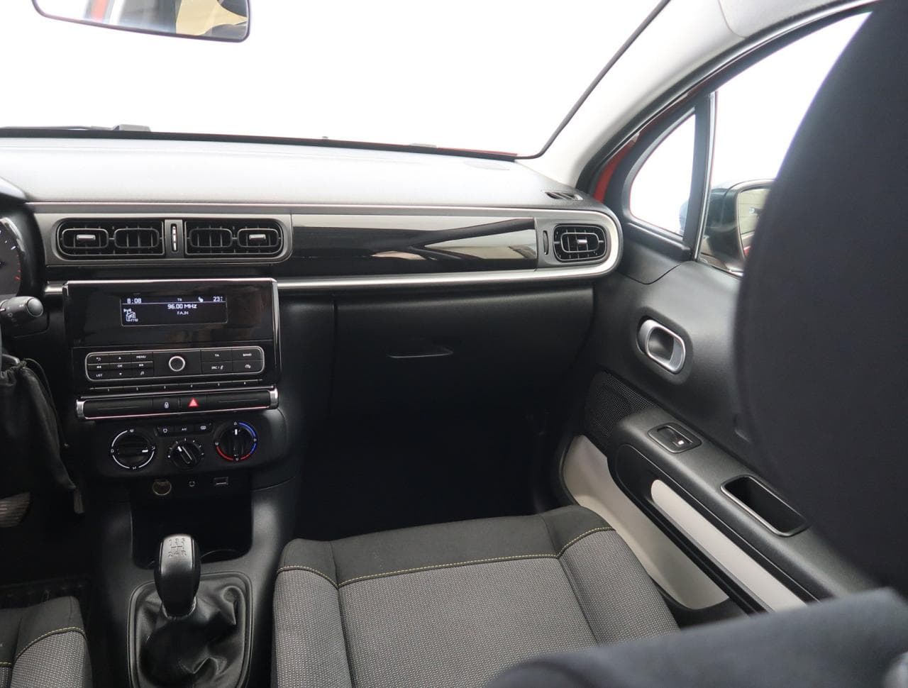 2017 Citroen C3 - 11