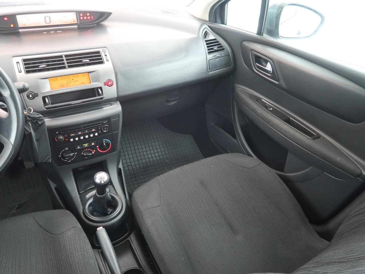 2010 Citroen C4 - 19