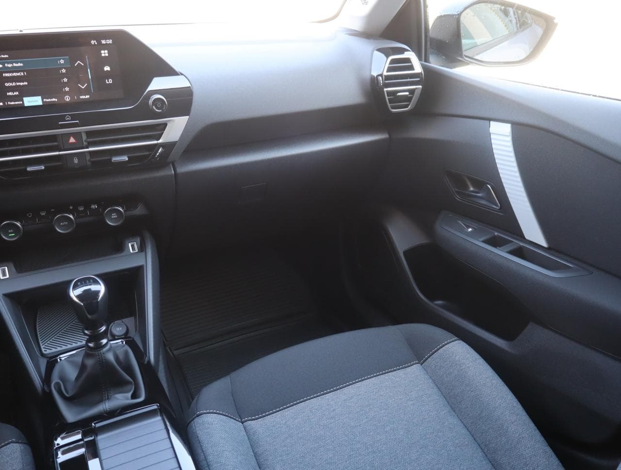 2025 Citroen C4 - 18