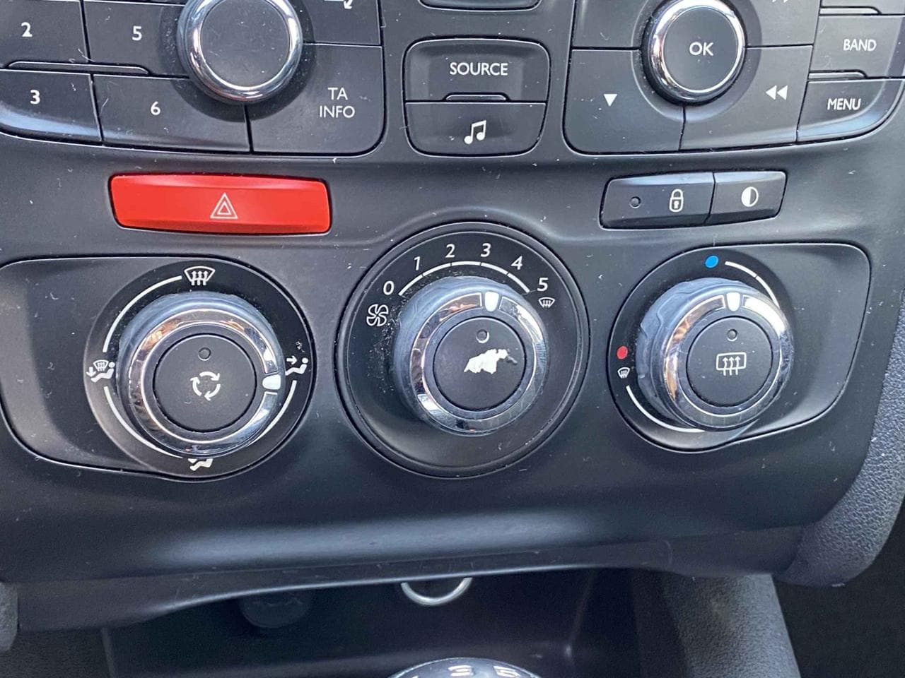 2013 Citroen C4 - 26