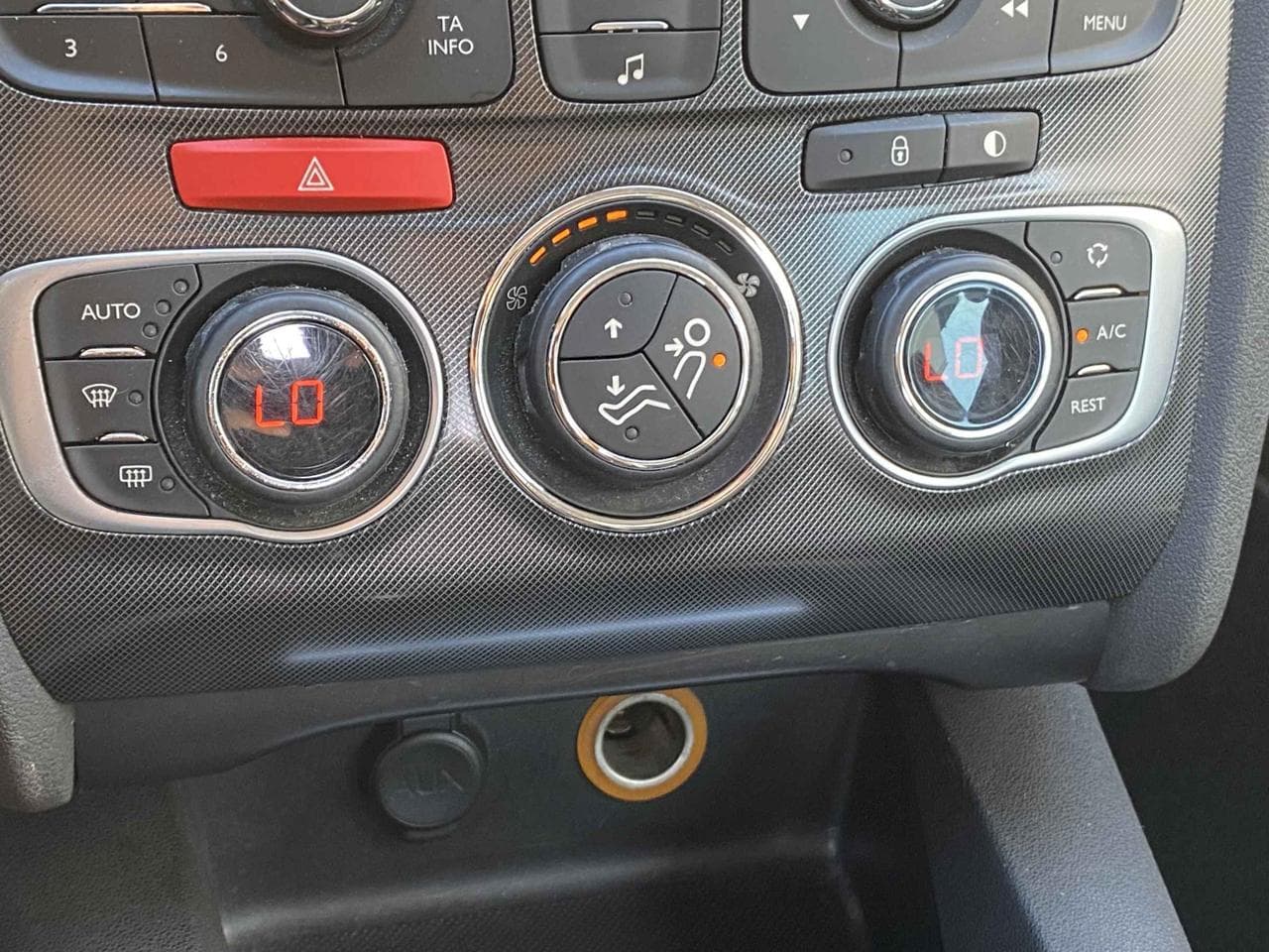 2012 Citroen C4 - 17