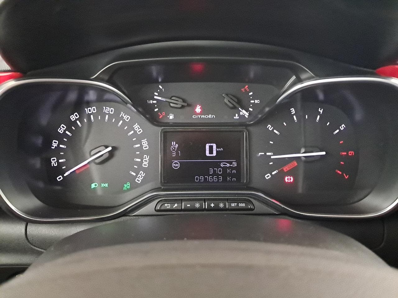 2017 Citroen C3 - 17