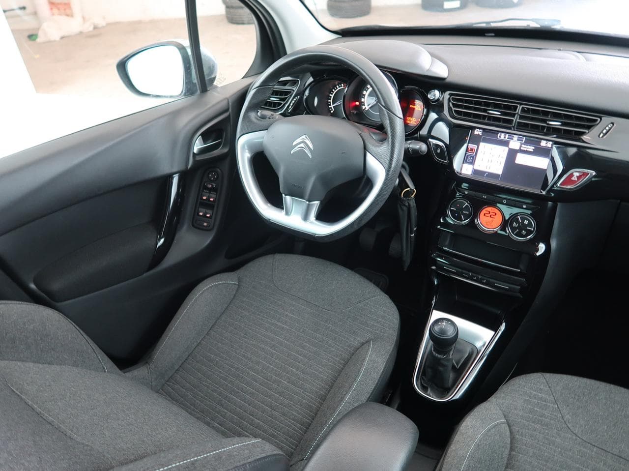 2016 Citroen C3 - 9