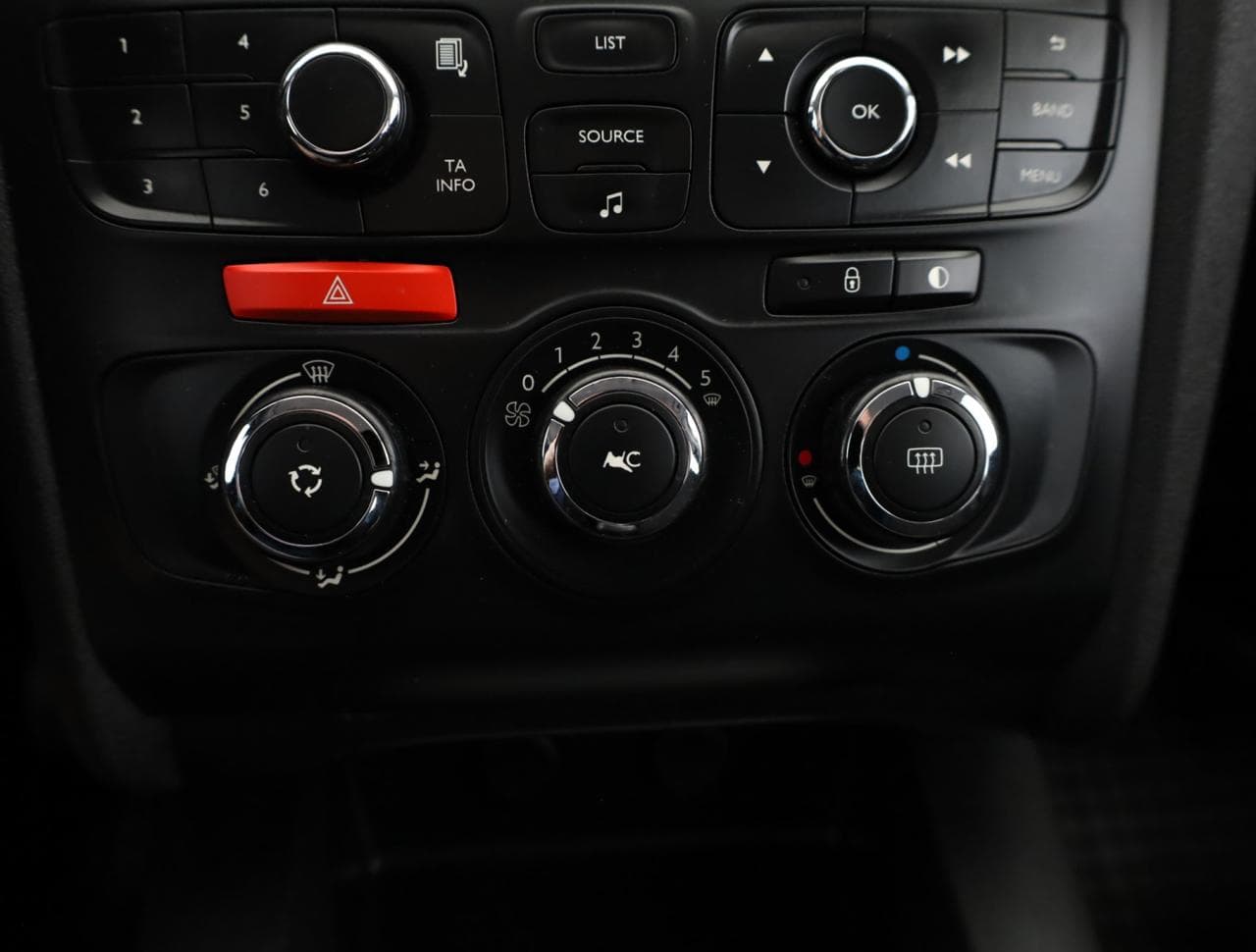2013 Citroen C4 - 17
