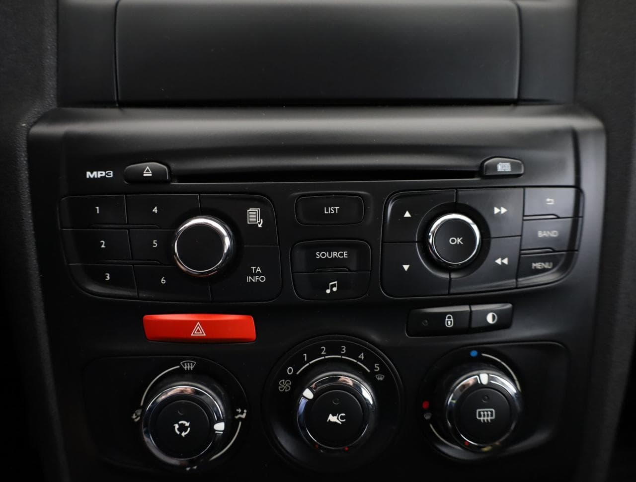 2013 Citroen C4 - 18