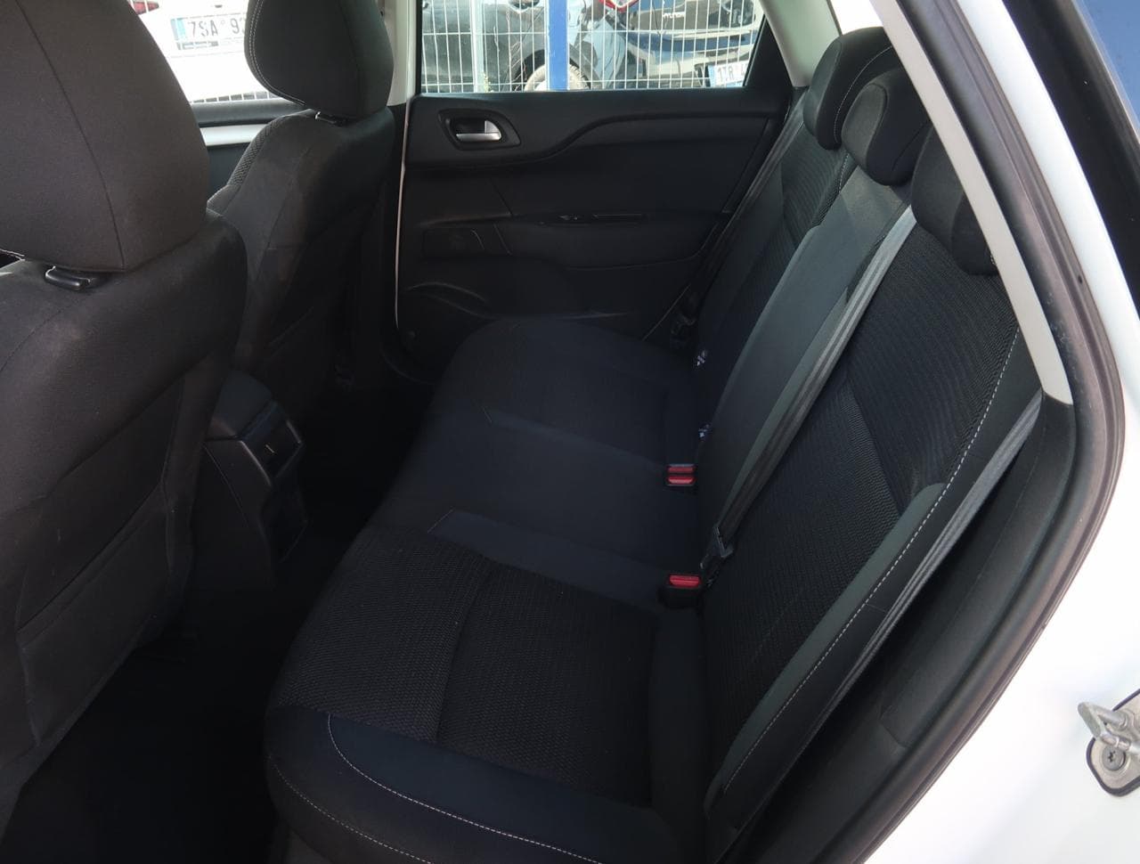 2016 Citroen C4 - 15