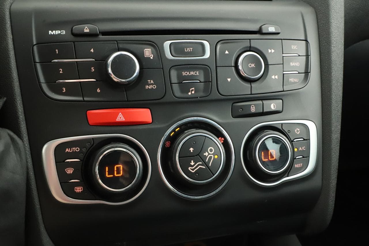 2012 Citroen C4 - 18