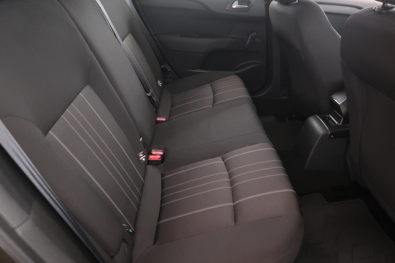 2013 Citroen C4 - 13